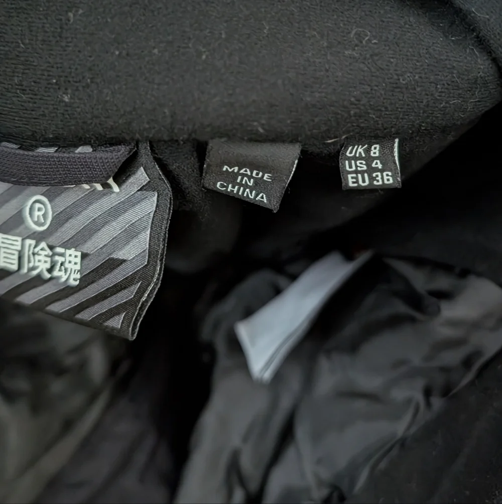 Superdry Snow Ski And Snowboard Pants Size 4 Or Small - Picture 4 of 5